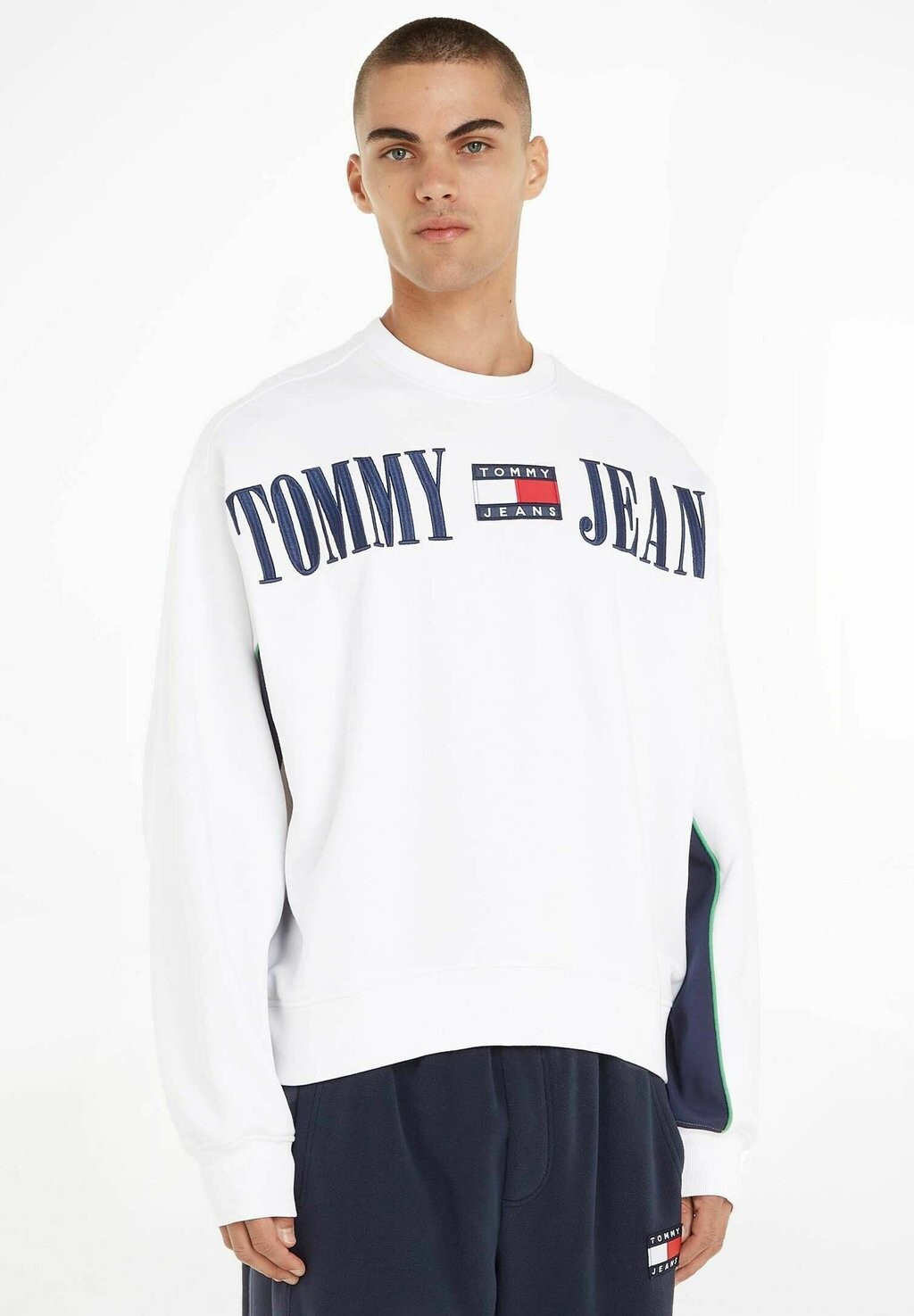 

Толстовка TJM BOXY ARCHIVE CREW Tommy Jeans, цвет weiss