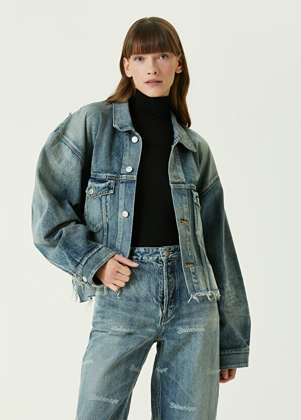 

Джинсовая куртка с синей строчкой Balenciaga