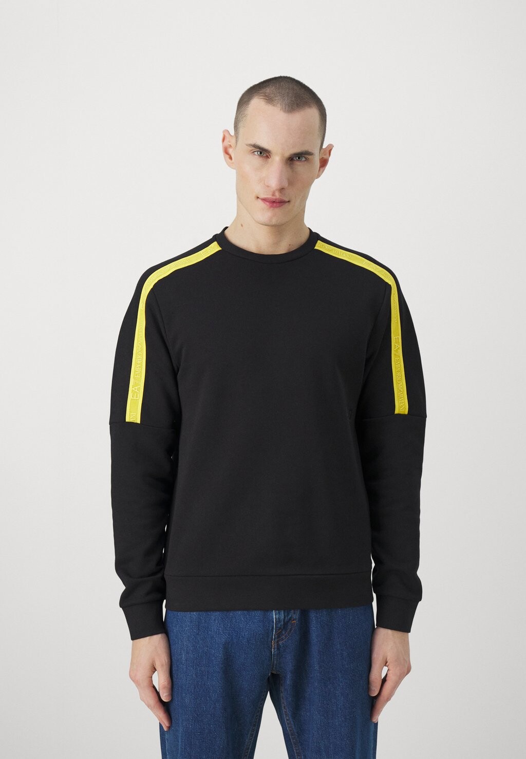 

Толстовка с капюшоном EA7 Emporio Armani, черный