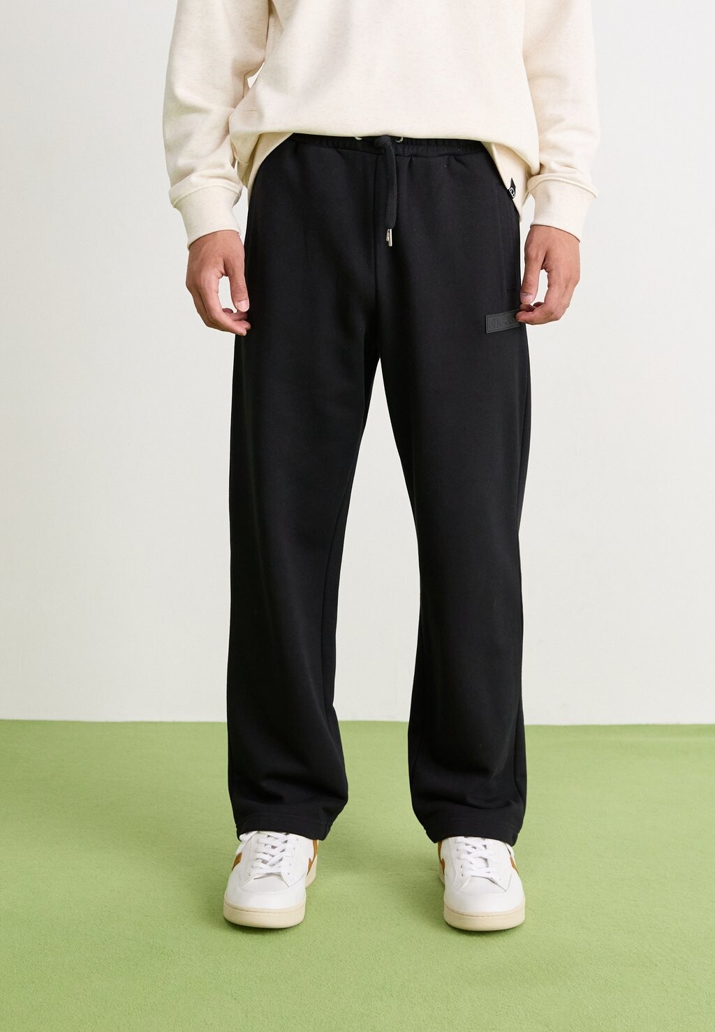 

Спортивные штаны MACCHIE Ellesse, черный