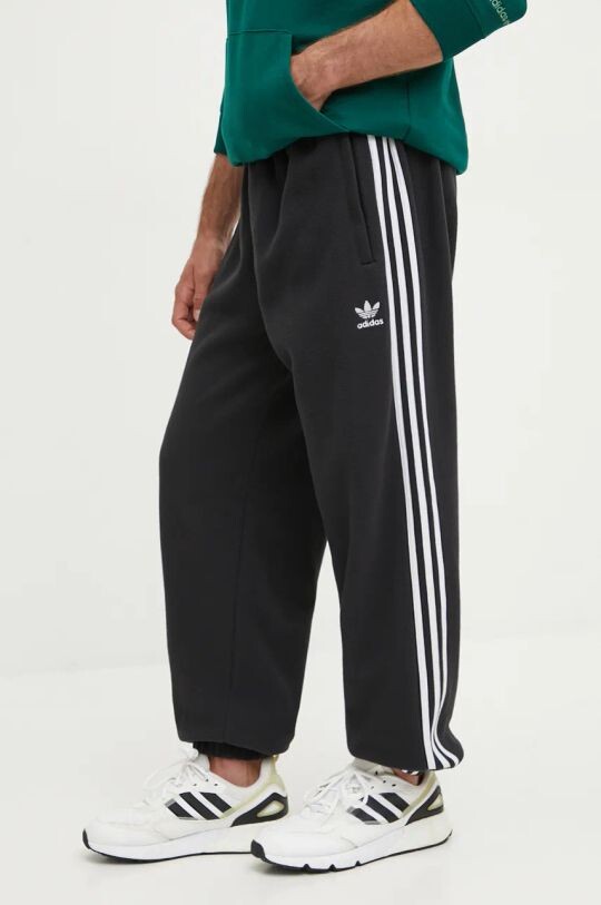 

Брюки adidas Originals, черный