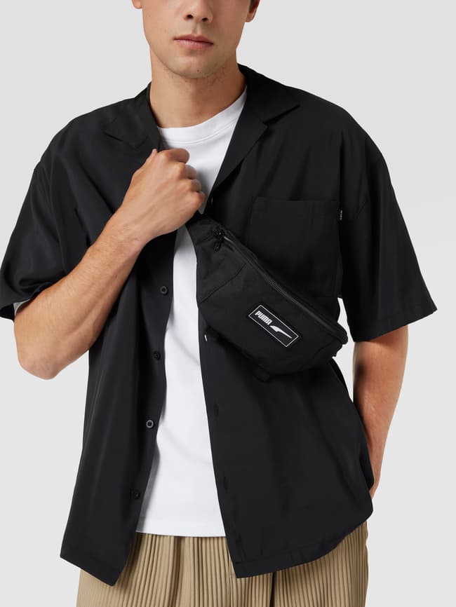 Поясная сумка с детальной этикеткой, модель 'PUMA Deck Waist Bag' Puma, черный сумка поясная puma повседневная полиэстер внутренний карман регулируемый ремень мультиколор
