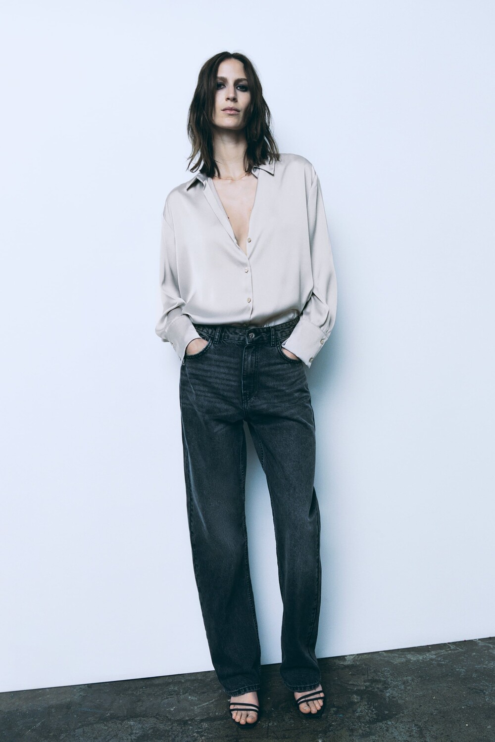 

Рубашка из струящегося атласа Zara, серебро