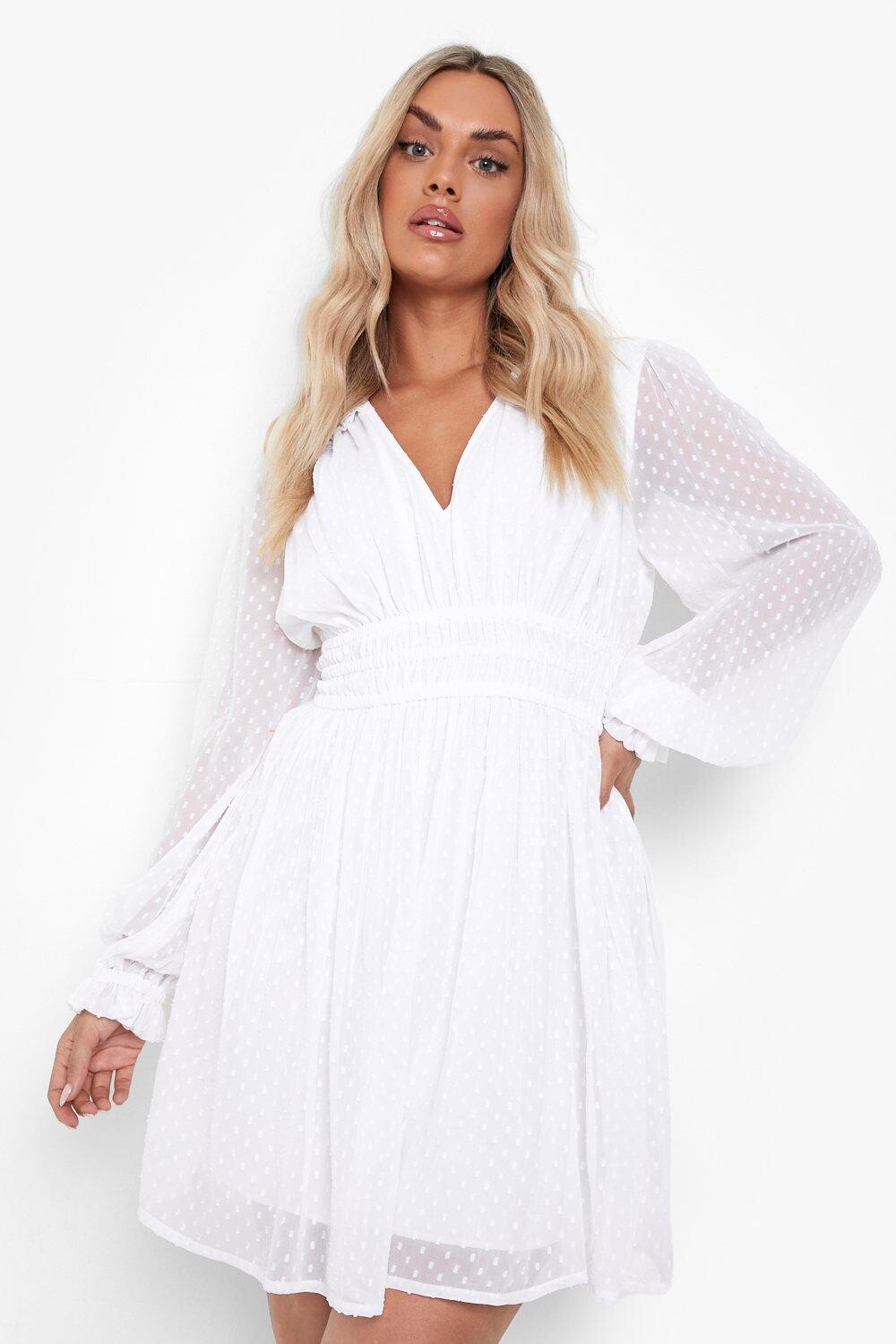 

Платье plus dobby с длинными рукавами Boohoo, слоновая кость
