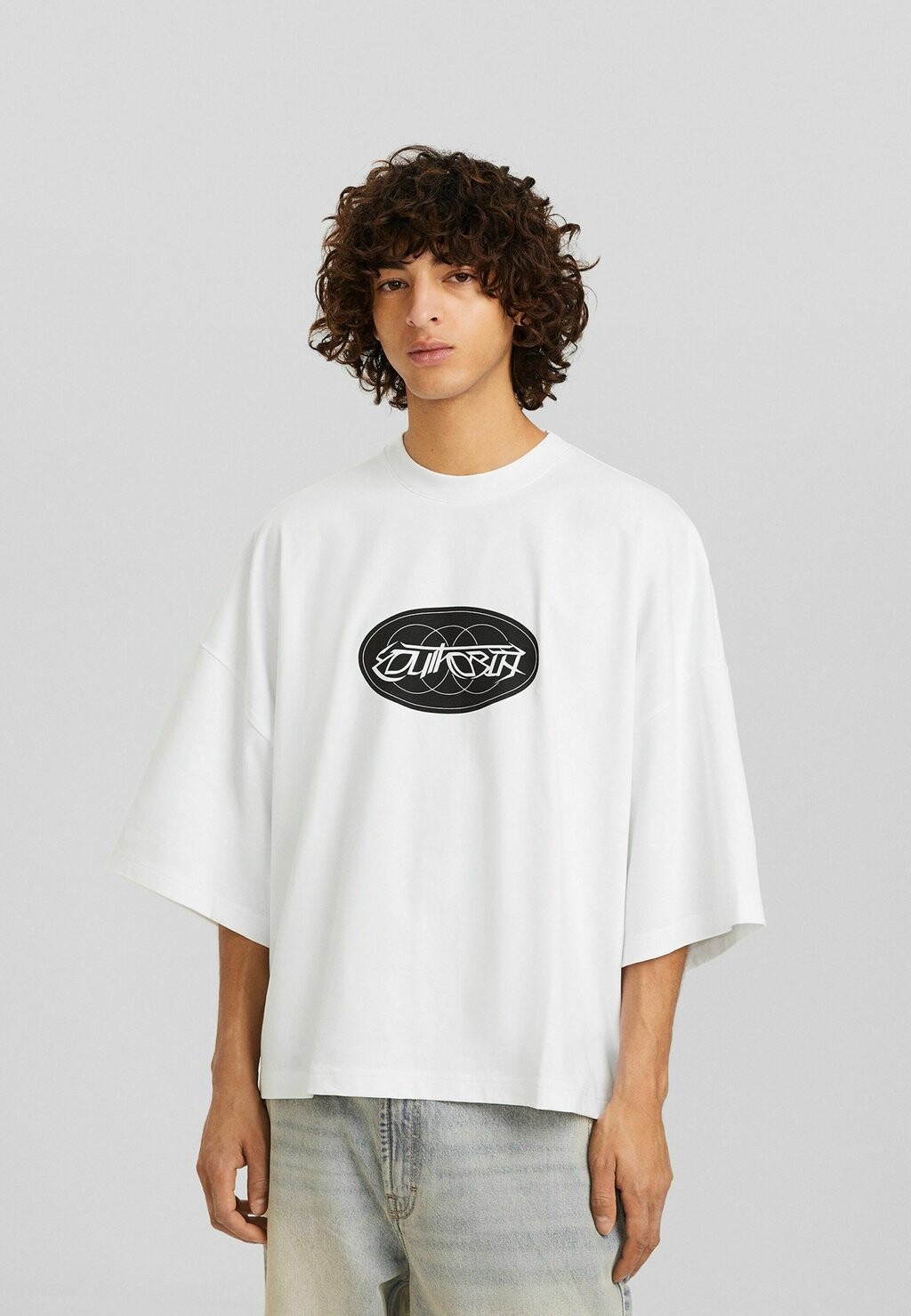 

Футболка с длинным рукавом Oversize Bershka, белый