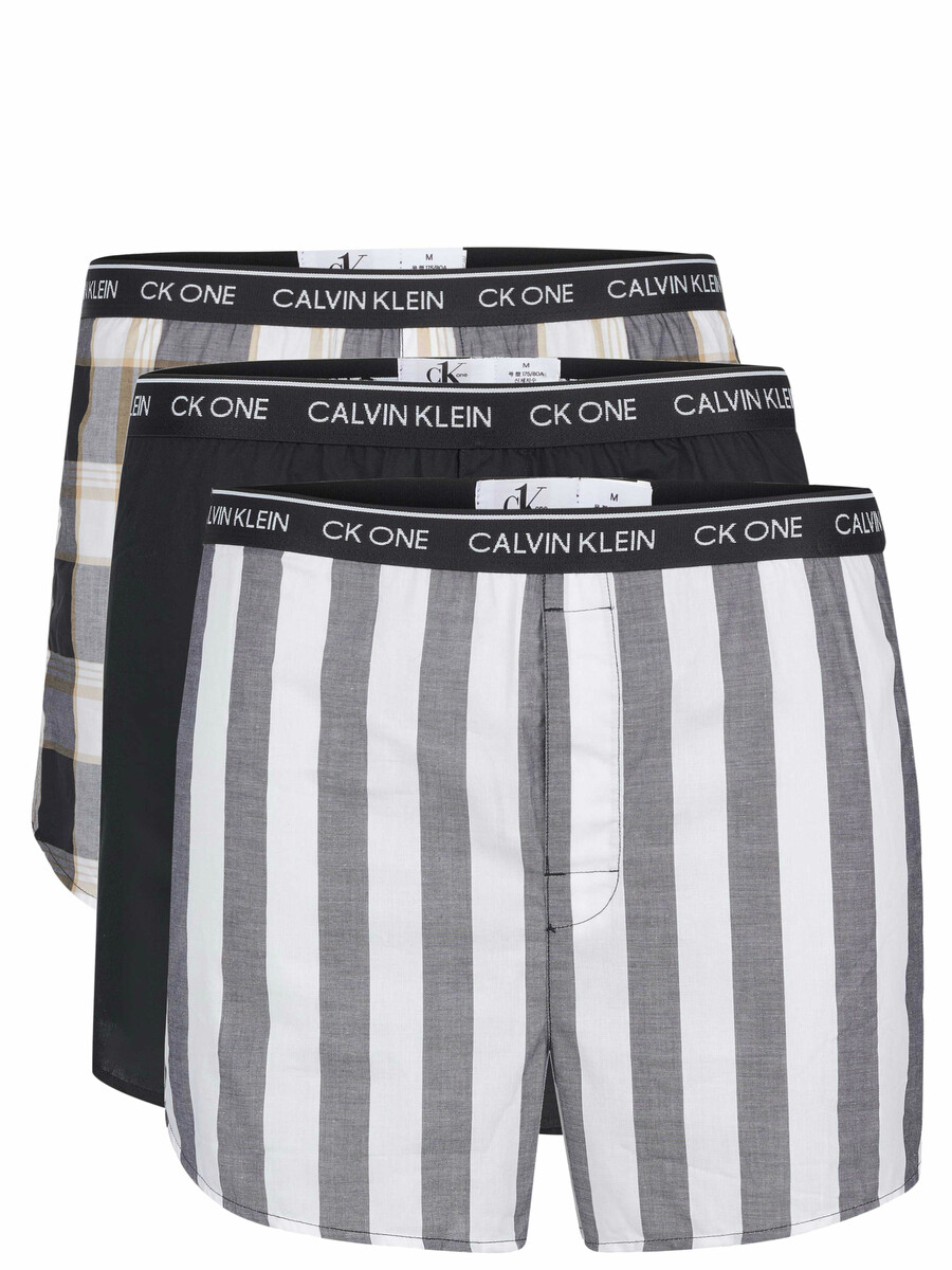

Шорты Calvin Klein, черный