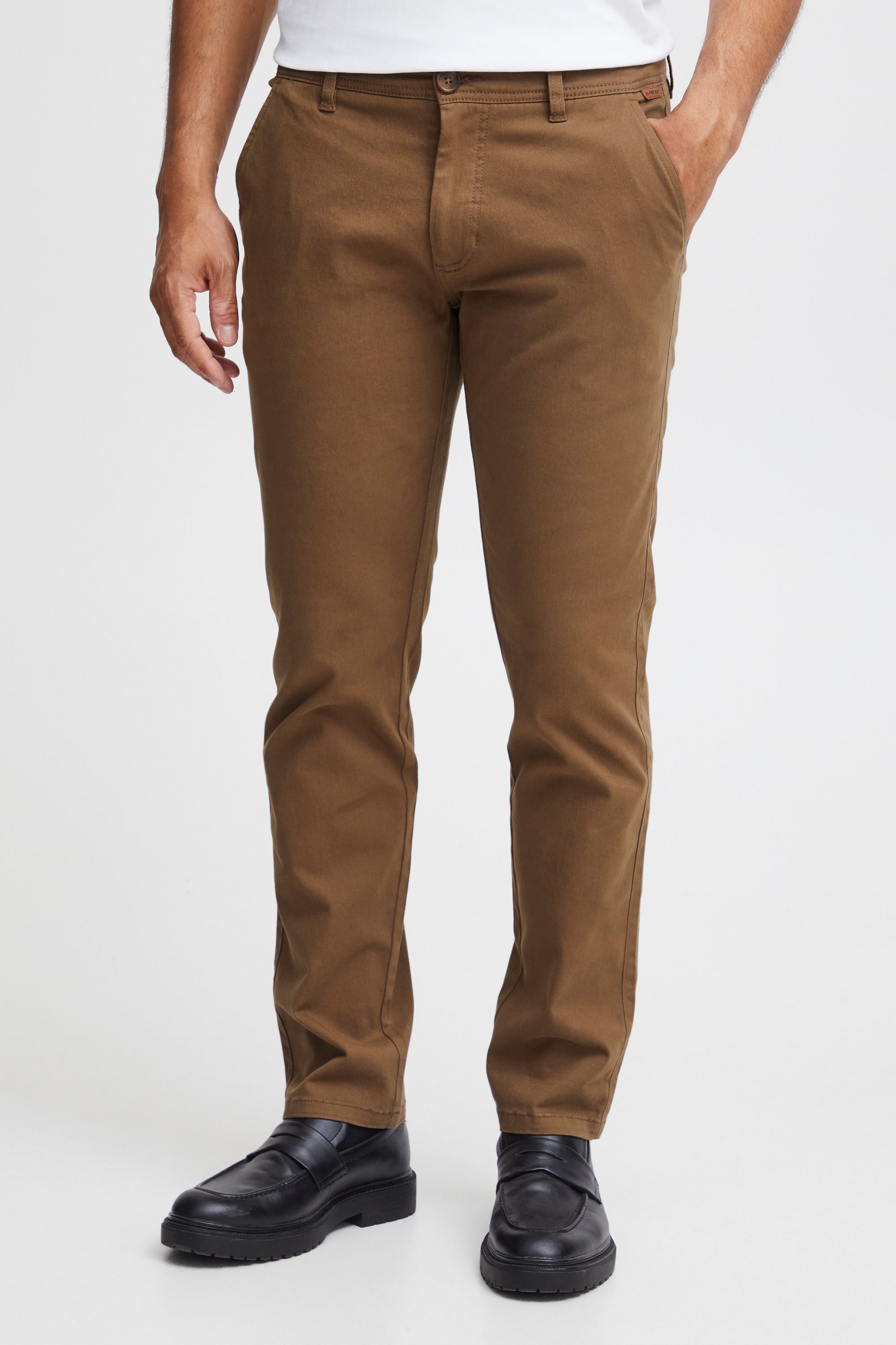 цена Тканевые брюки 11 Project Chino, коричневый