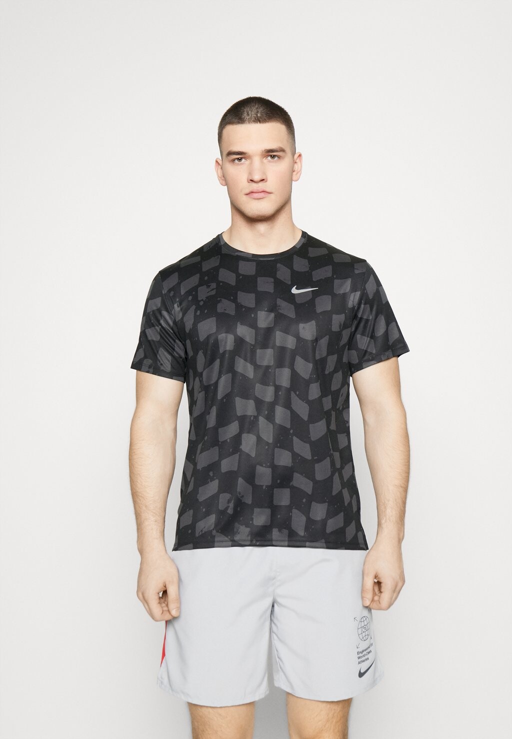

Футболка Nike