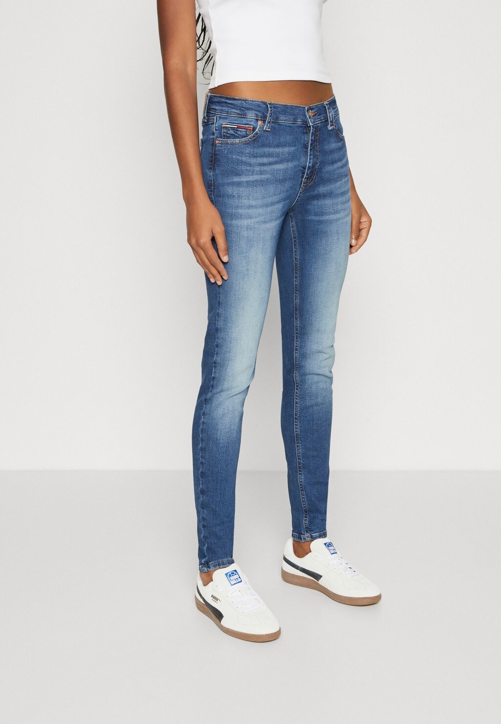 

Джинсы Skinny Fit Tommy Jeans NORA SKINNY, цвет denim medium