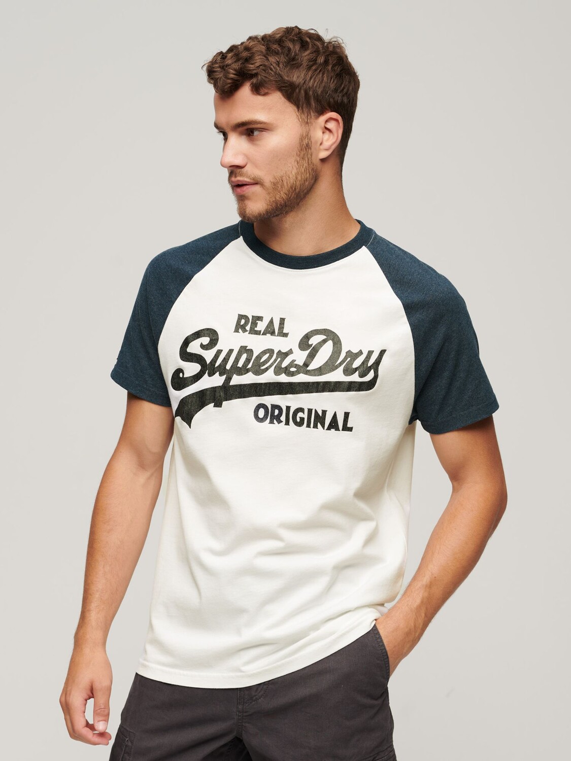 

Футболка реглан Athletic Vintage с логотипом Superdry, белый/темно-мерловый