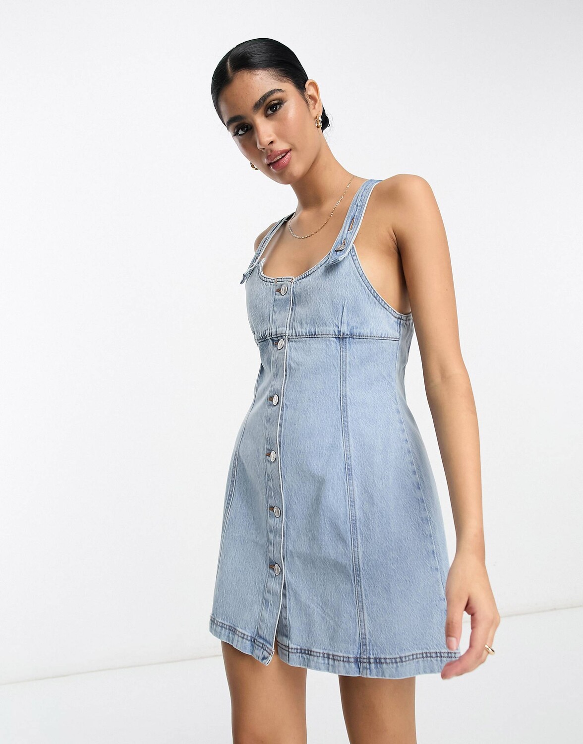 

Светло-синее джинсовое платье с пуговицами ASOS DESIGN, Синий