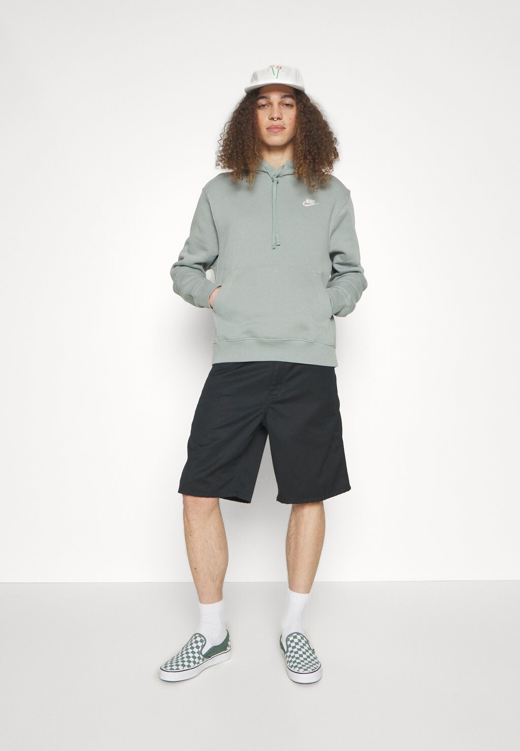

Толстовка с капюшоном Nike