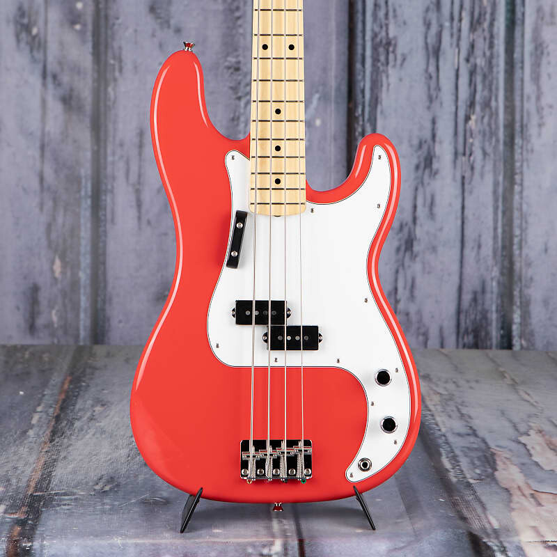 

Басс гитара Fender Made In Japan Limited International Color Precision Bass, Morocco Red