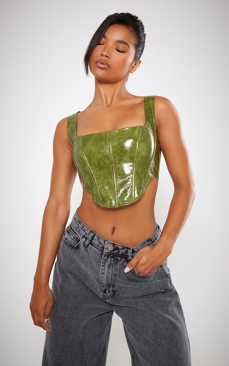 

PrettyLittleThing Зеленый корсет из искусственной кожи на косточке