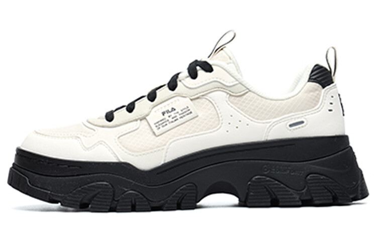 

Женские массивные кроссовки Fila