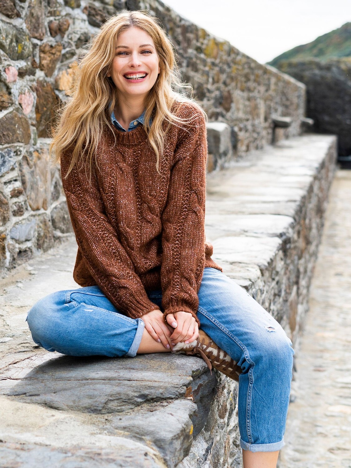 

Джемпер косой вязки Celtic & Co. Luxe, ржавый
