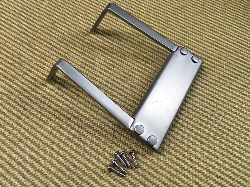 

009-7089-000 Резонатор Gretsch для резонаторных гитар G9240 Alligator и G9201 Honey Dipper 009-7089-000 Gretsch Resonator Tailpiece For G9240 Alligator & G9201 Honey Dipper Resonator Guitars
