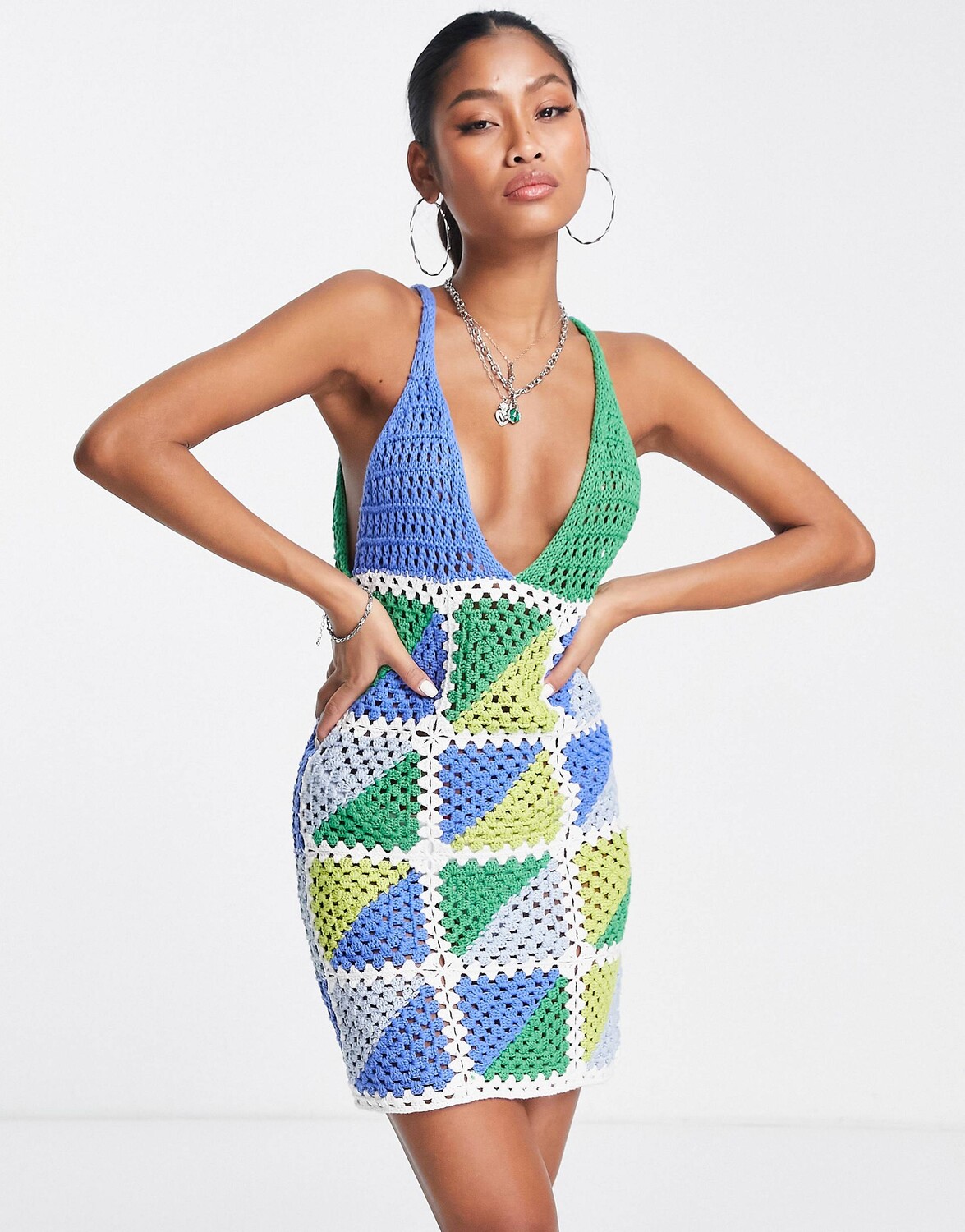 

Синее вязаное мини-платье в технике пэчворк ASOS DESIGN