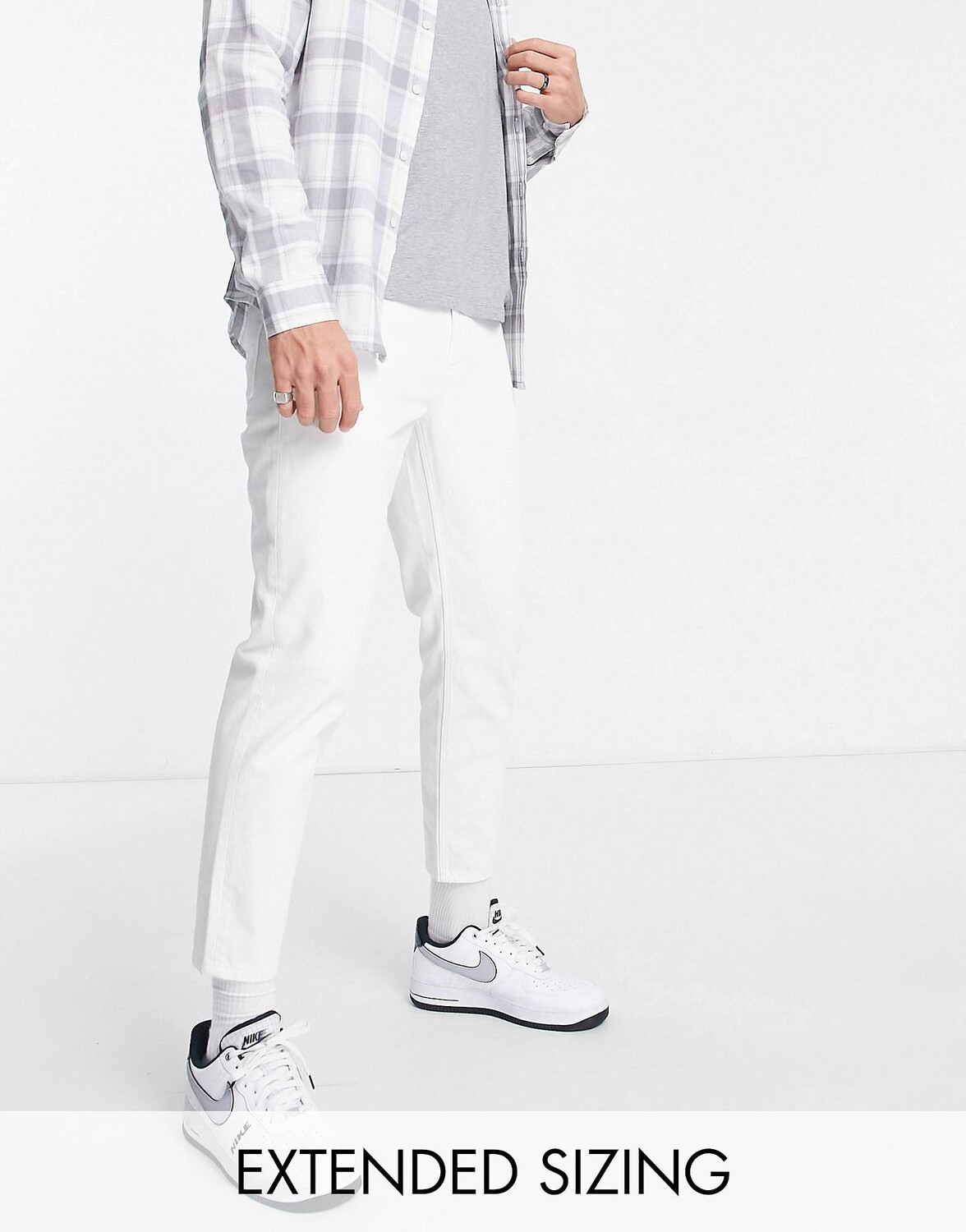 

Белые классические джинсы ASOS DESIGN