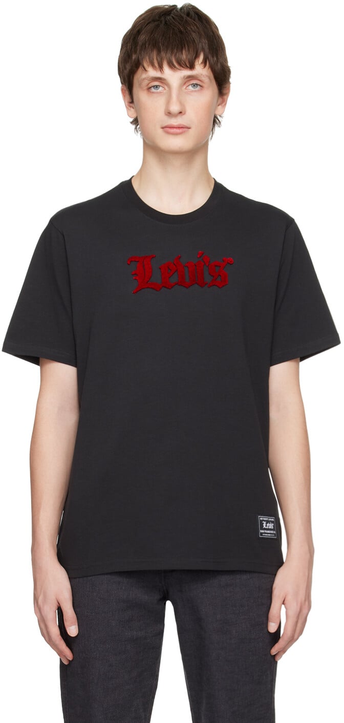 

Черная футболка с рисунком Levi's