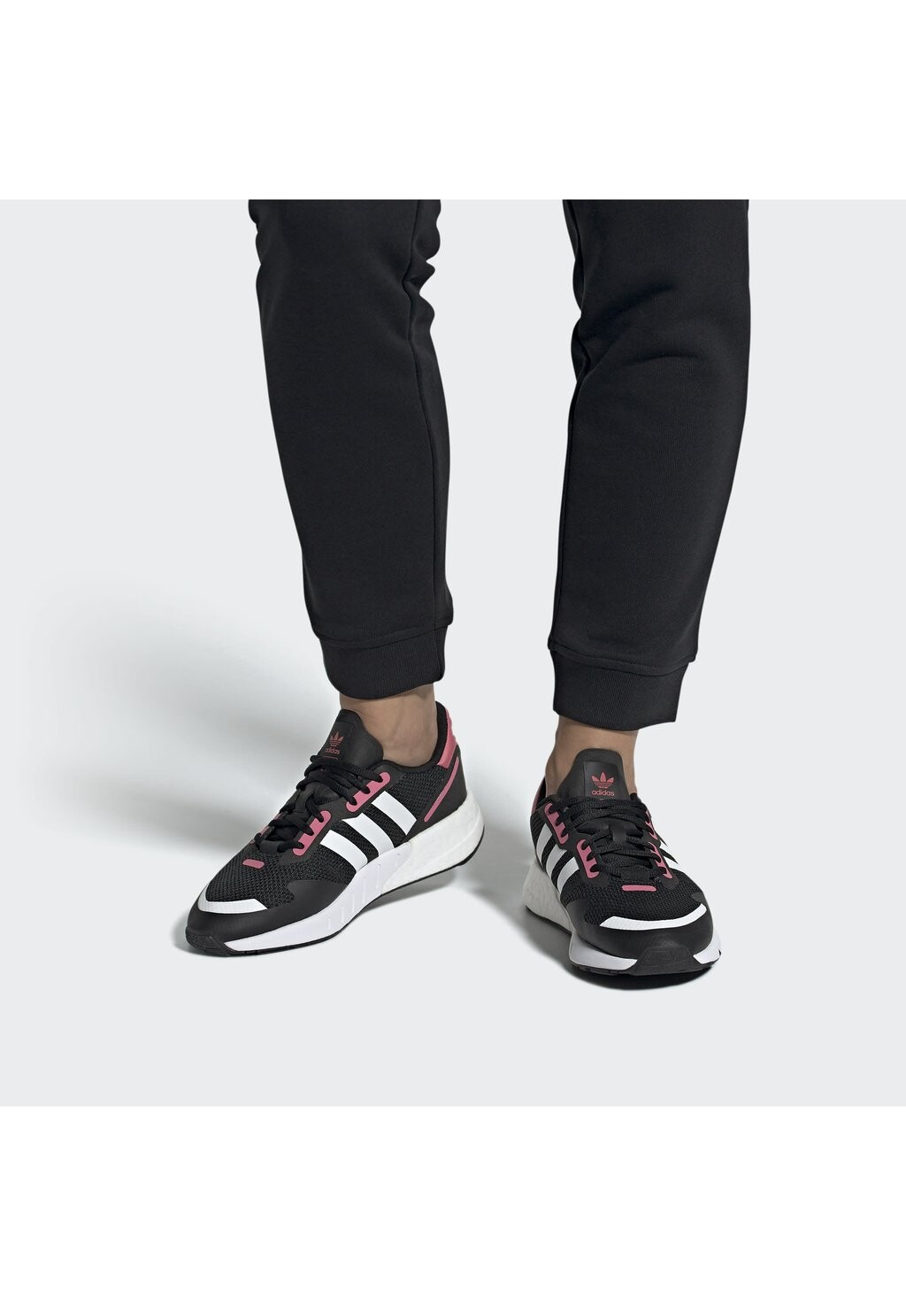

Низкие кроссовки adidas Originals