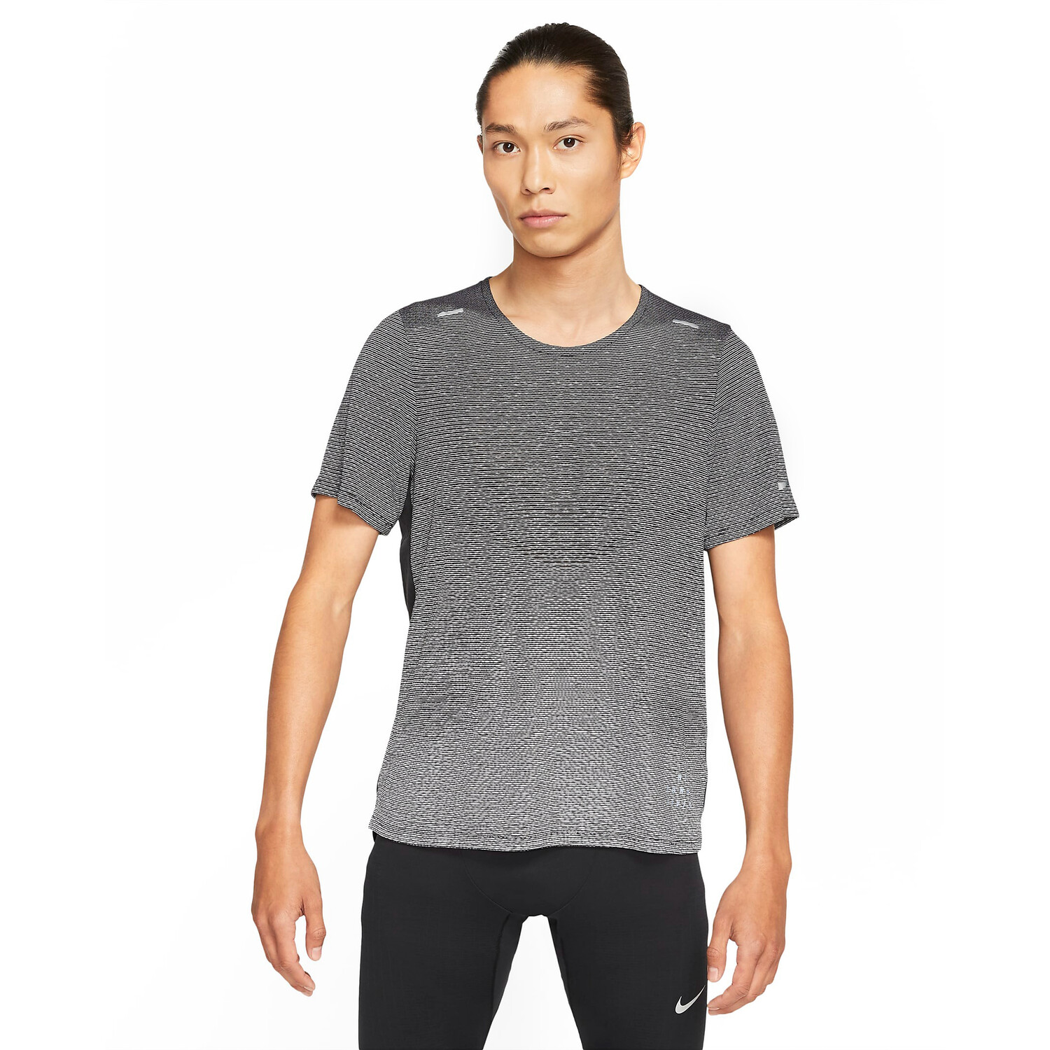 

Футболка Nike Pinnacle Run Division Short-Sleeve Running, черный/белый