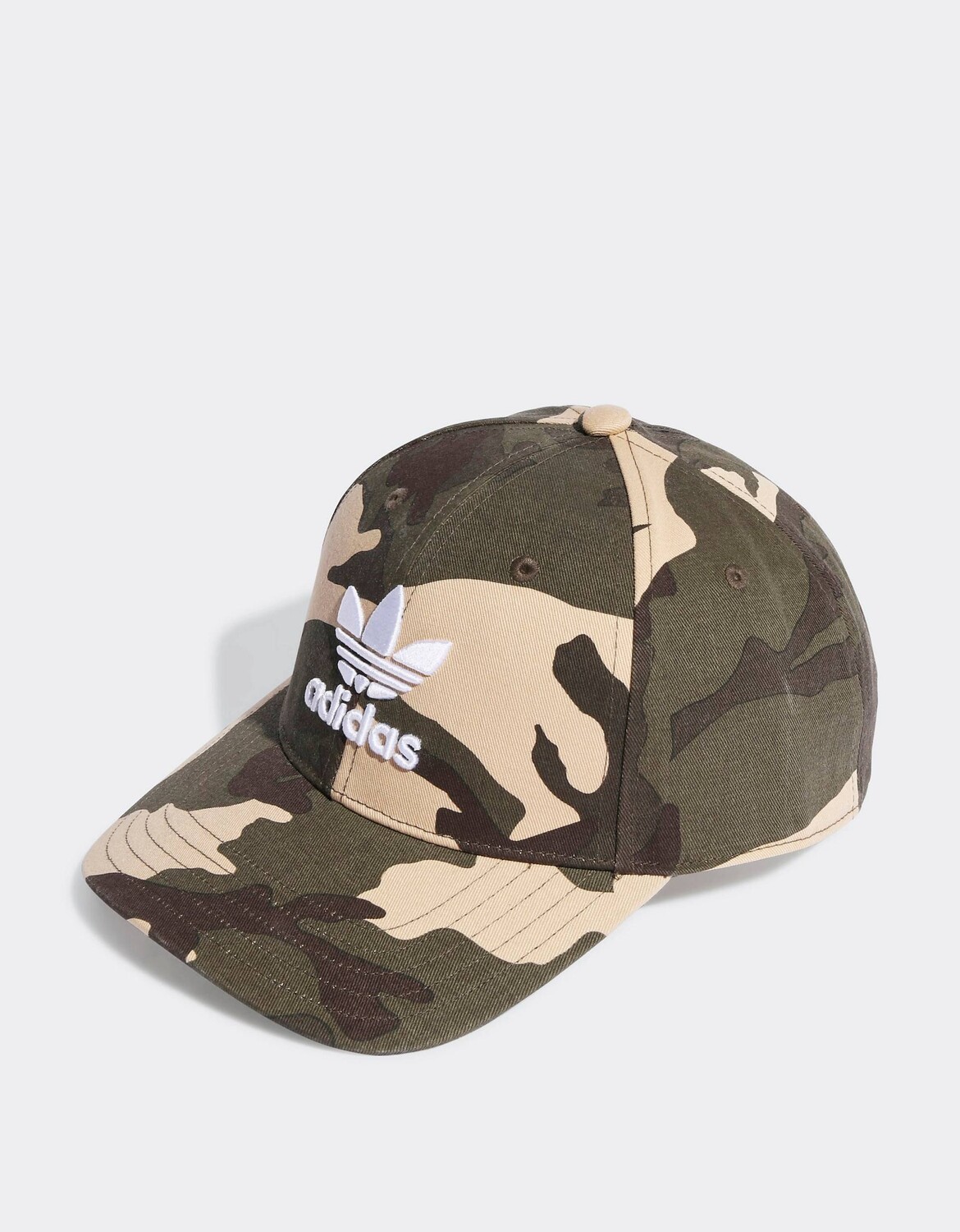 

Оливковая кепка с камуфляжным принтом adidas Originals