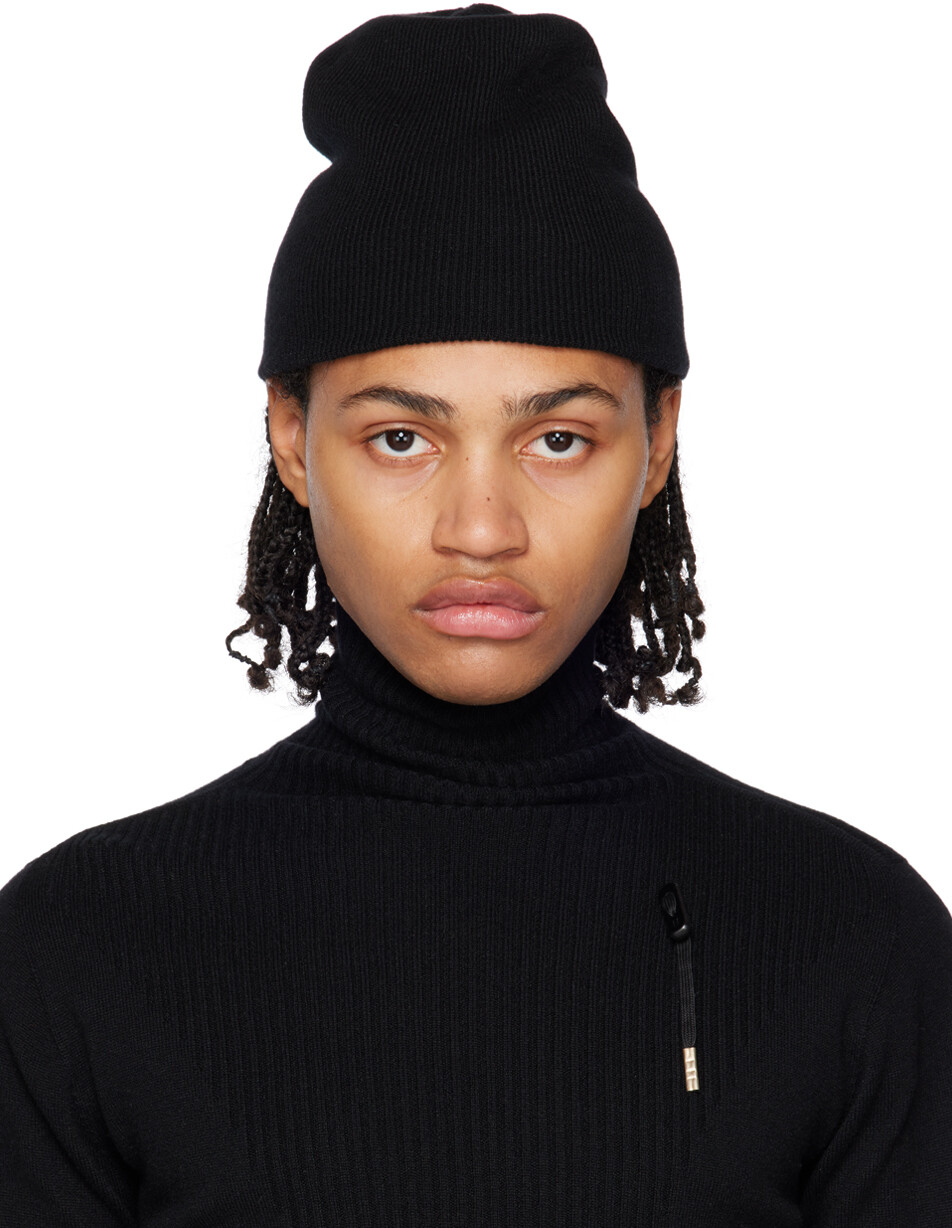 

Черная бесшовная шапка Boris Bidjan Saberi
