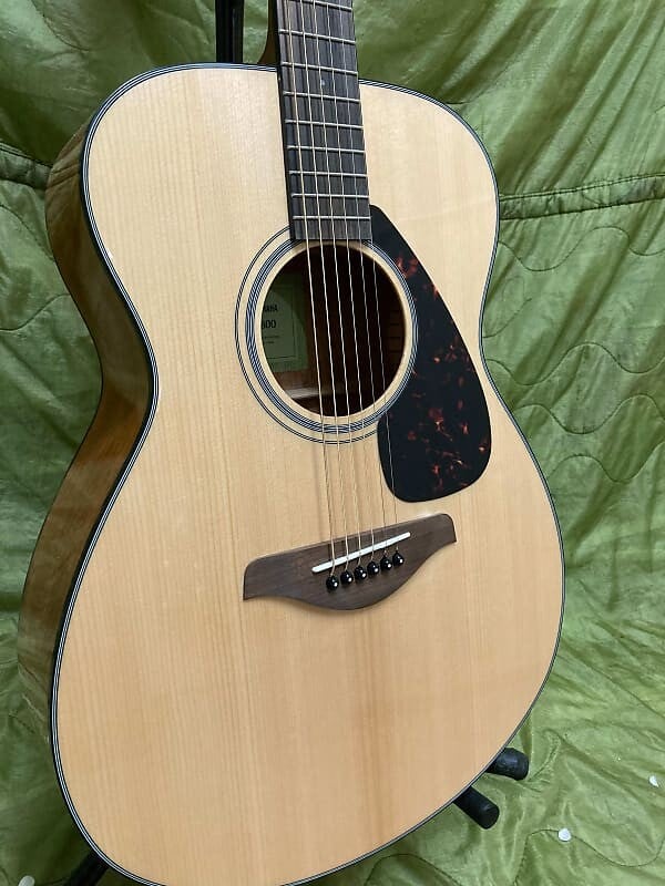 

Yamaha FS800 Solid Top Acoustic Natural/Gloss