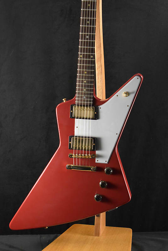 цена Gibson Custom Shop 1958 Korina Explorer VOS Cardinal Оборудование из красного золота Copy of Custom Shop 1958 Korina Explorer VOS Cardinal Red Gol...