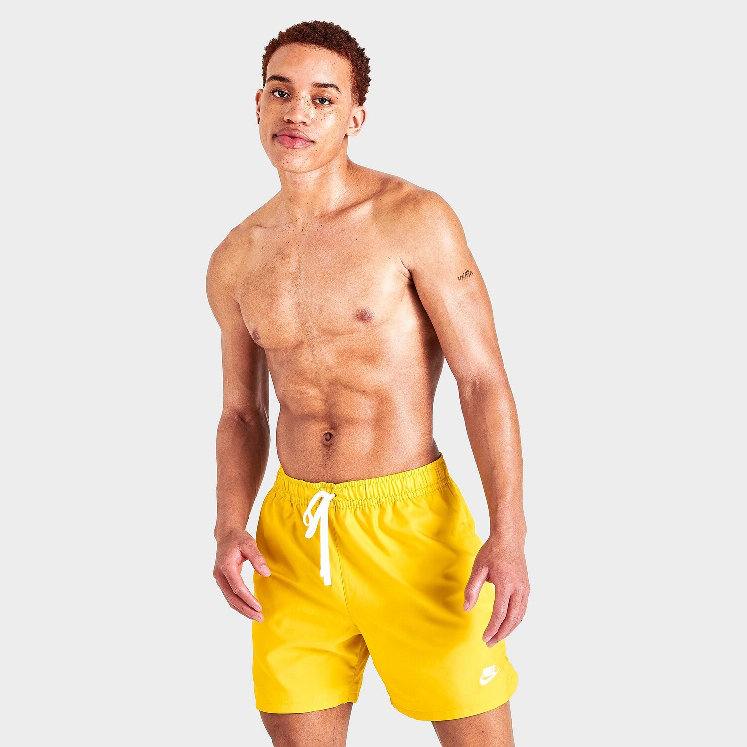 

Мужские струящиеся шорты с подкладкой Nike Sportswear Sport Essentials, желтый
