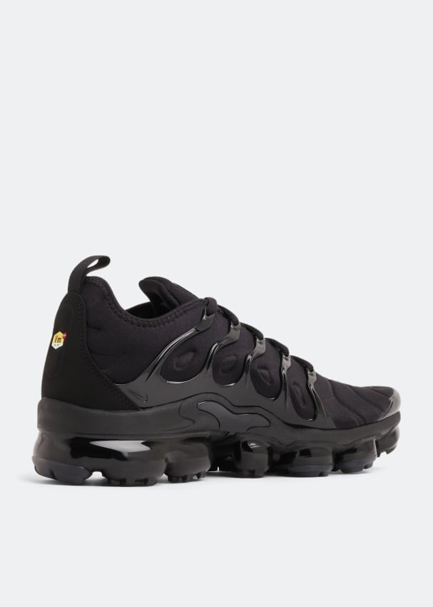 Air vapor max plus triple black best sale