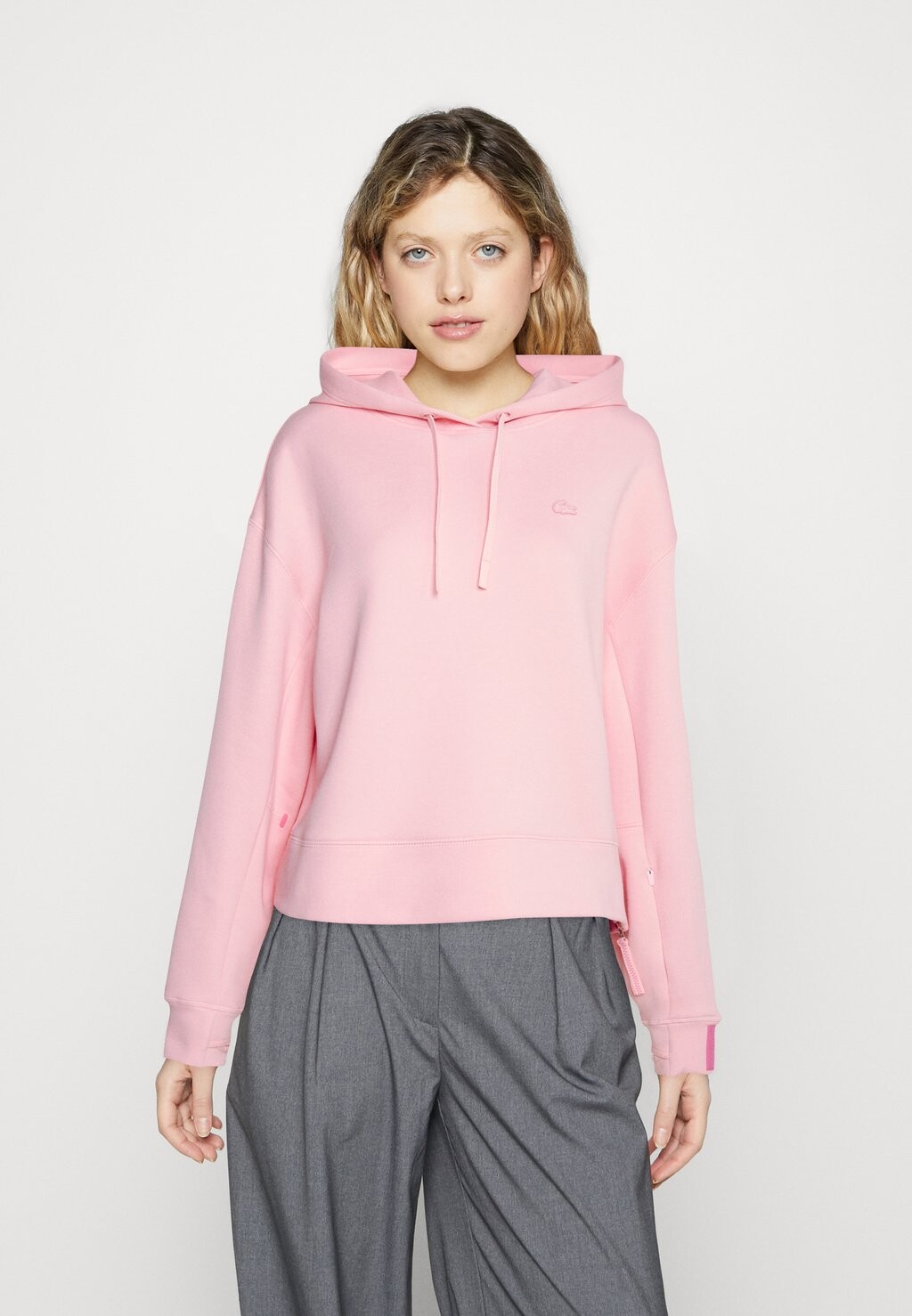 

Толстовка Lacoste BUQ, кувшинка