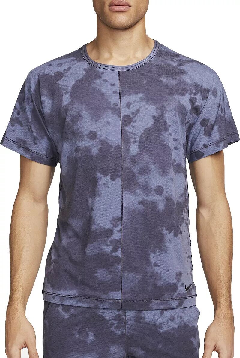 

Мужская футболка для йоги с короткими рукавами и принтом Nike Dri-FIT Allover