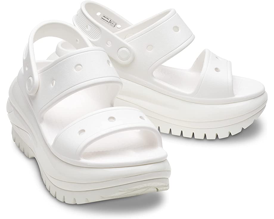 цена Туфли на каблуках Classic Mega Crush Sandal Crocs, белый