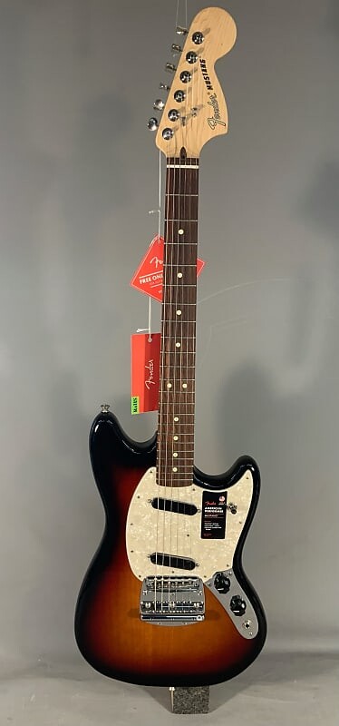 

Американский исполнитель Fender Mustang Sunburst American Performer Mustang