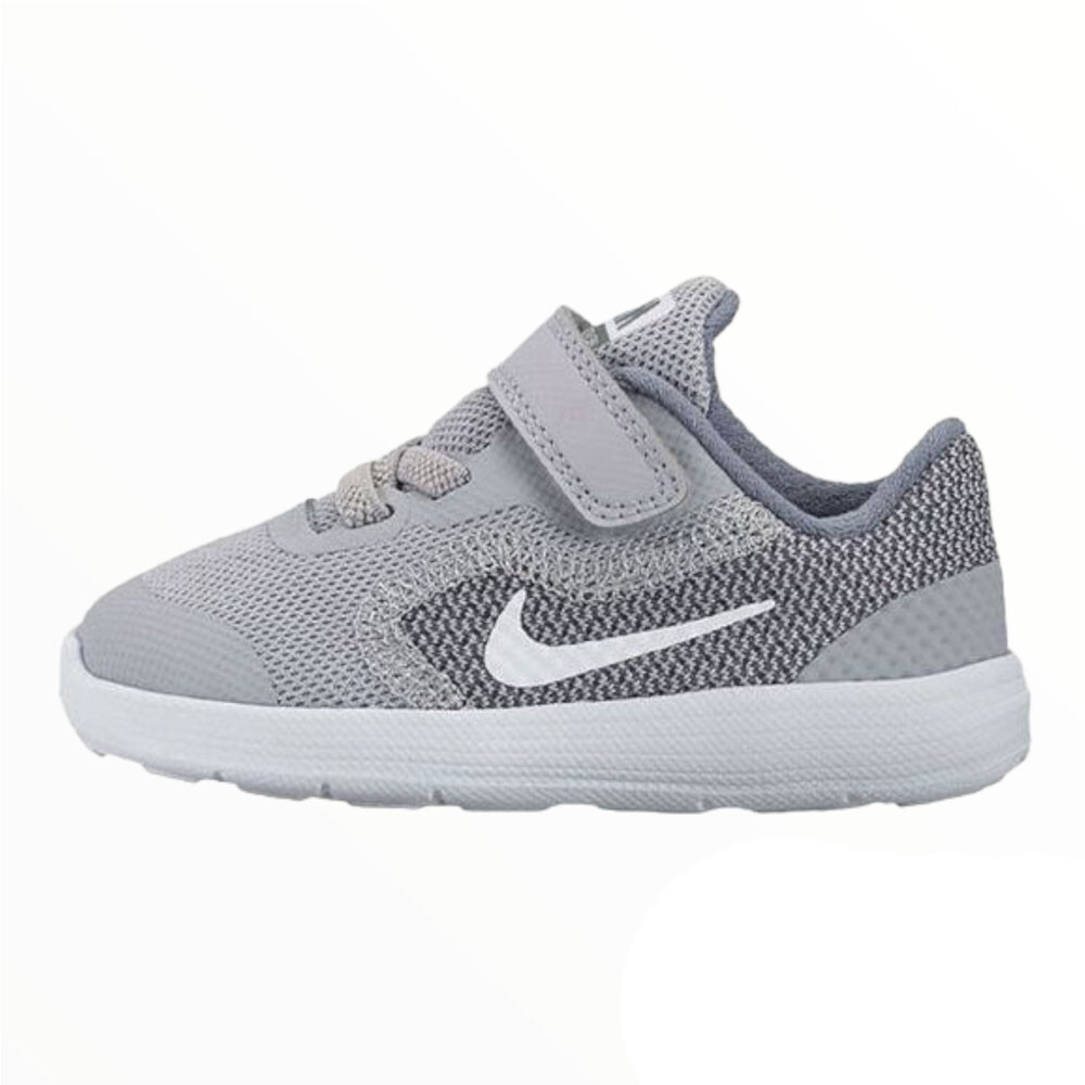 

Кроссовки Nike Revolution 3, серый