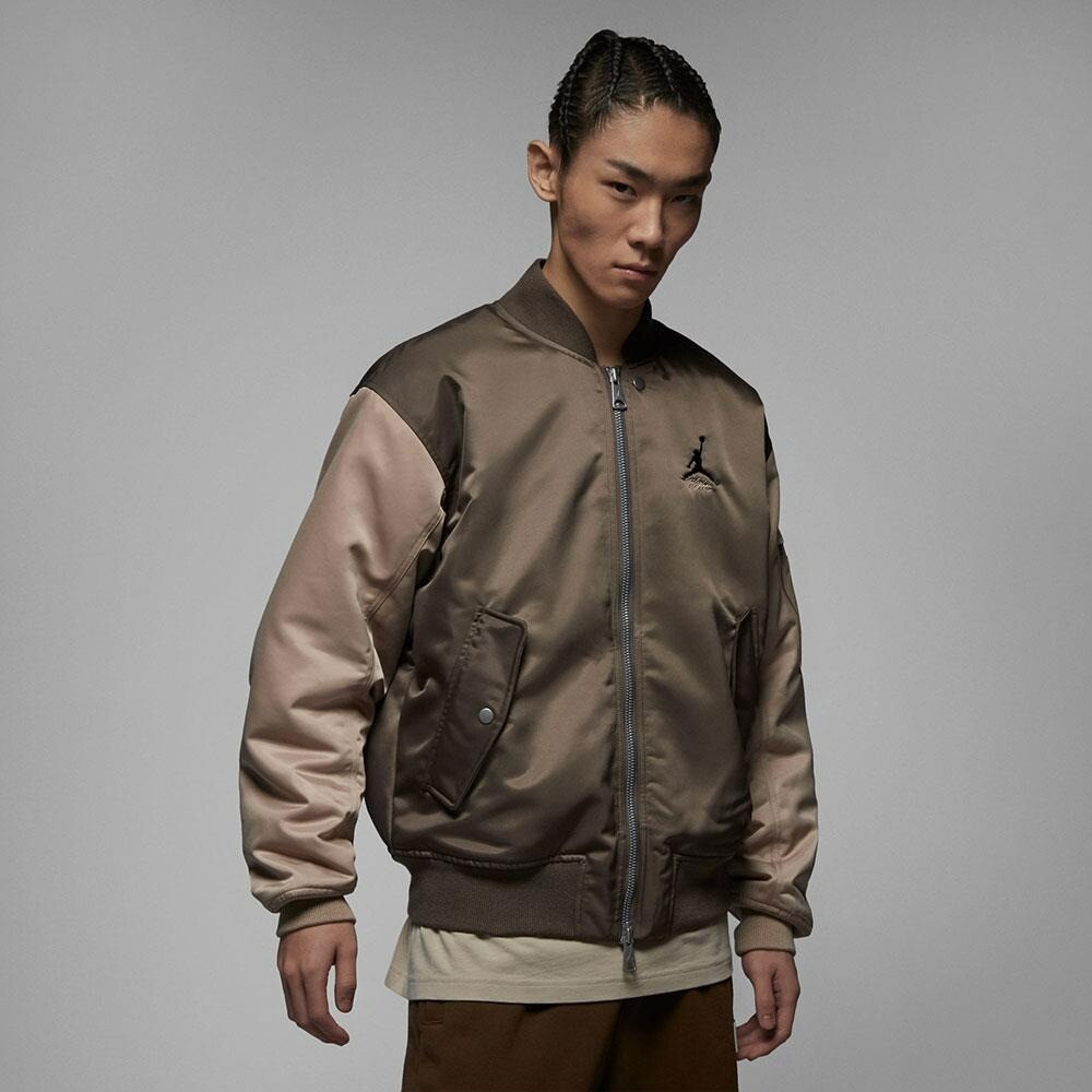 

Куртка Nike AS M J ESS STMT RNEGDE GFX JKT, темно-коричневый