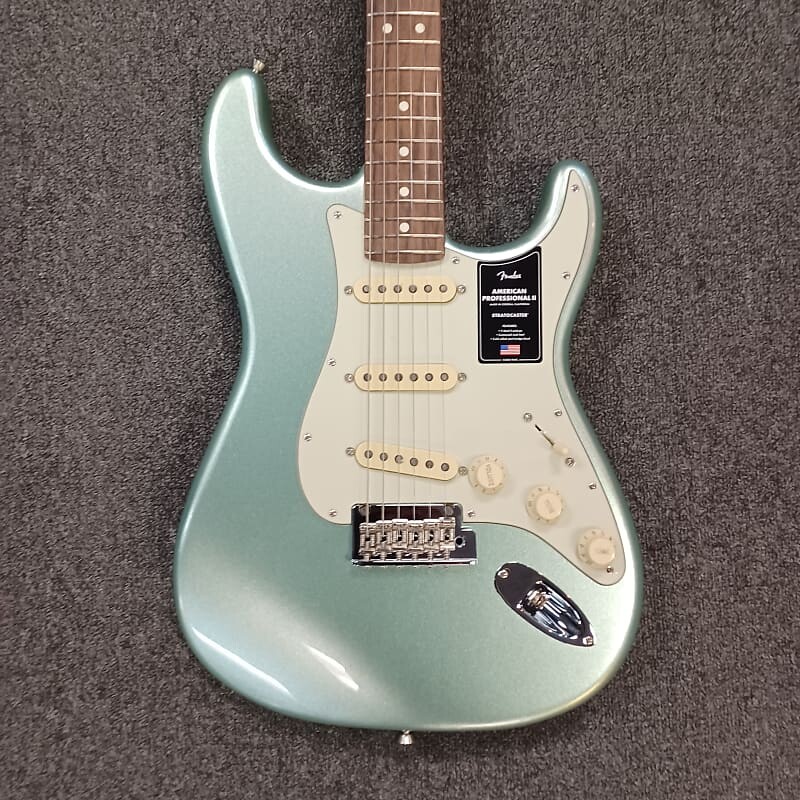 

Fender American Professional II Stratocaster - Mystic Surf Green