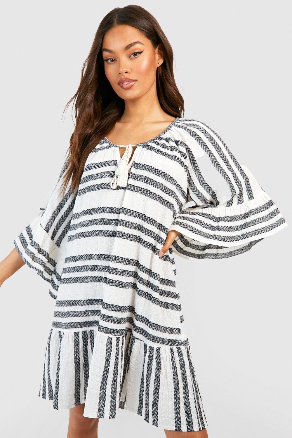 

Платье из текстурированной полоски ацтеков Boohoo, черный