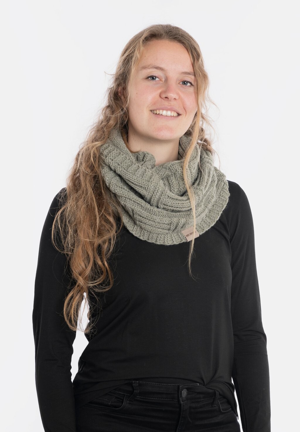 

Снуд BOBBY Knit Factory, цвет urban green
