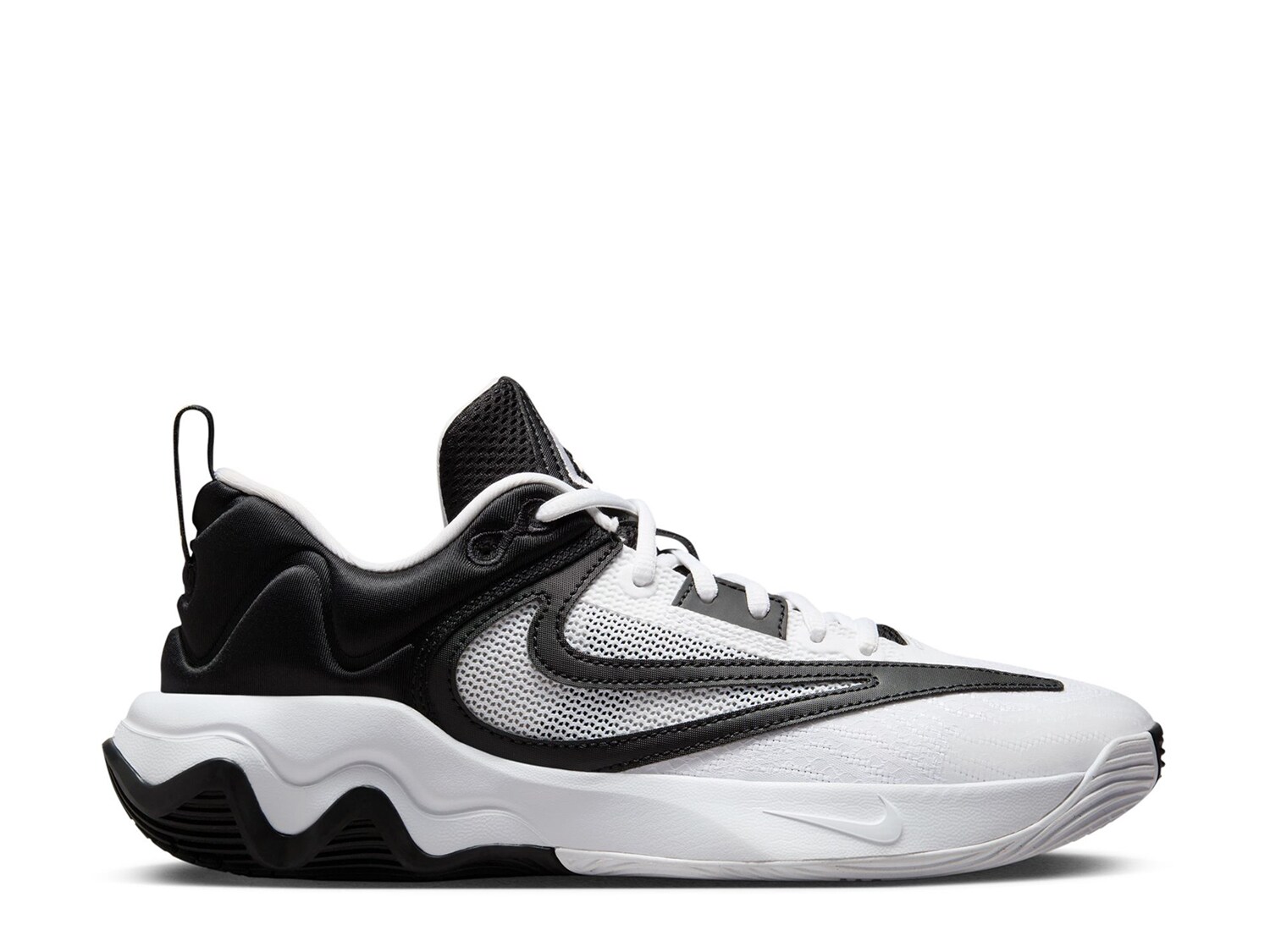 Кроссовки Nike Giannis Immortality 3, белый/черный цена и фото