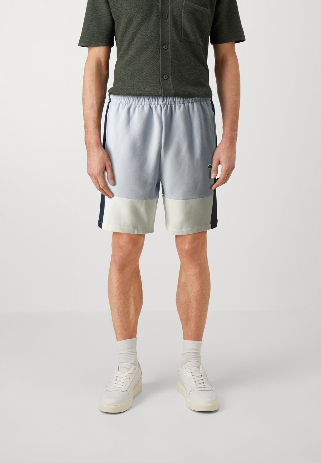 

Шорты Lacoste, светло-синий