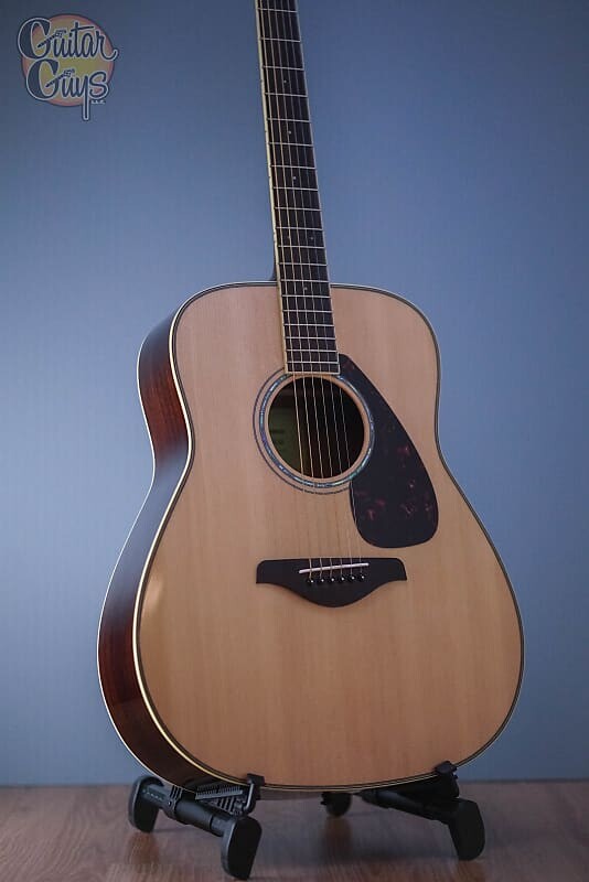

Ямаха ФГ830 Yamaha FG830