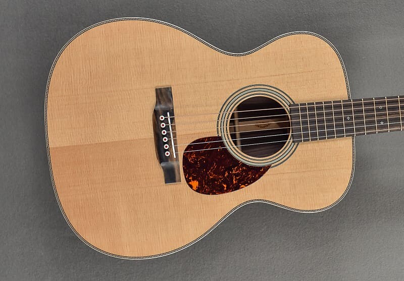 

ОМ-28 Модерн Делюкс Martin OM-28 Modern Deluxe