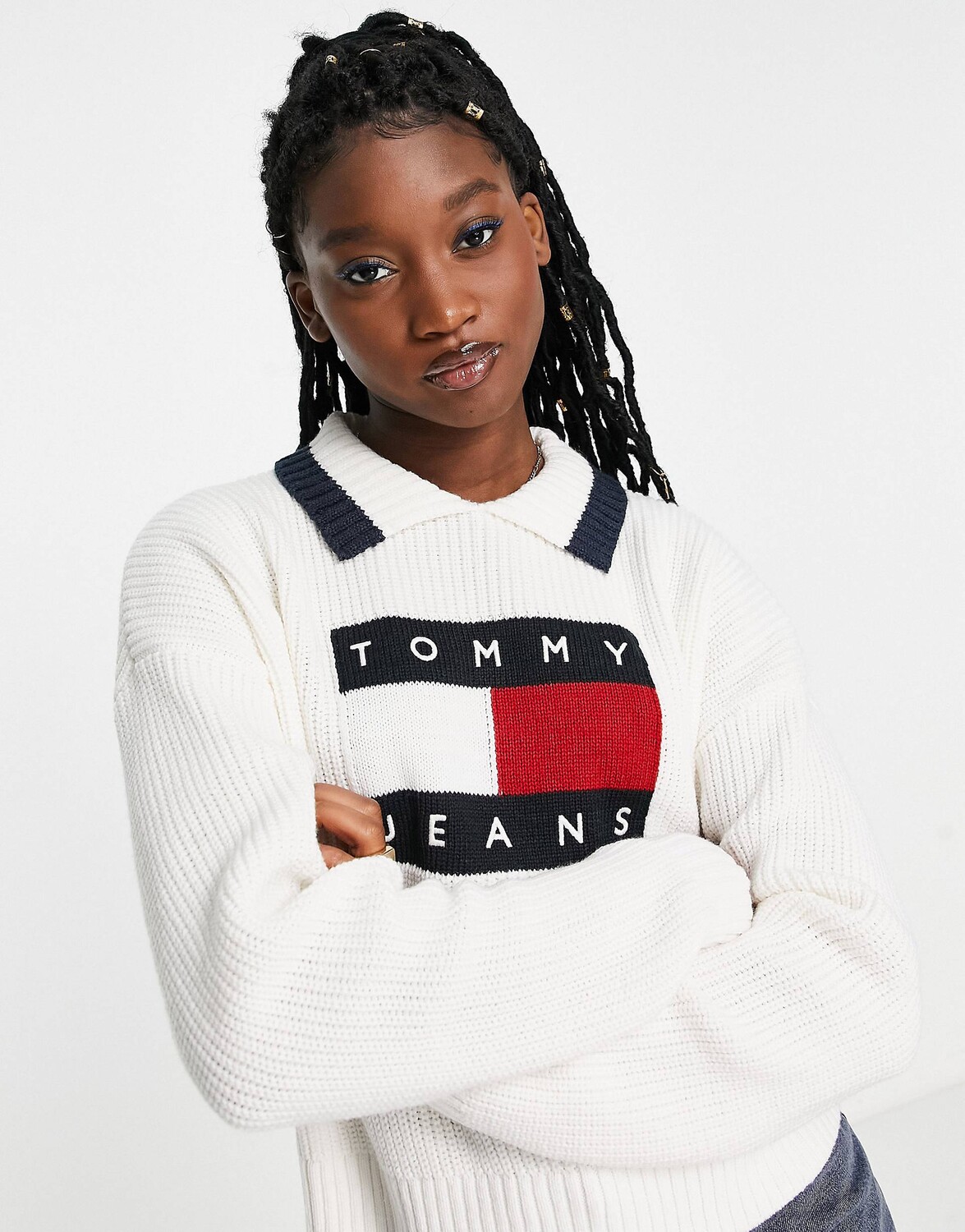 

Кремовый свитер с воротником и логотипом Tommy Jeans