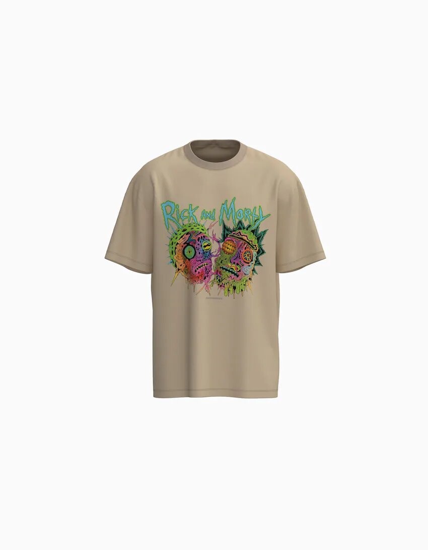 

Футболка Bershka Rick & Morty boxy fit short sleeve, бежевый