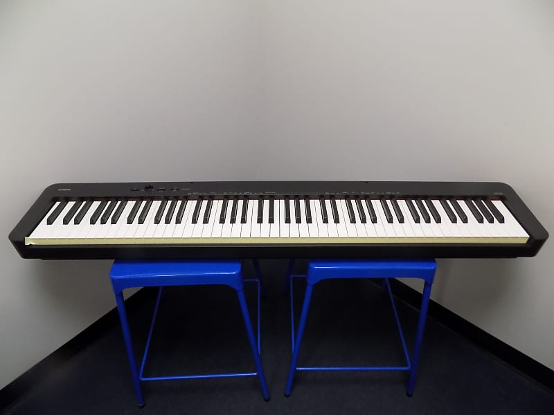 Компактное цифровое 88-клавишное фортепиано Casio CDP160BK цифровое фортепиано rockdale etude rdp 5088 white