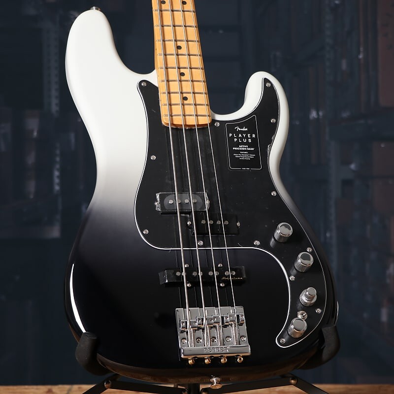 

Fender Player Plus Precision Bass, кленовый гриф, серебристо-дымчатый Player Plus Precision Bass with Maple Fretboard