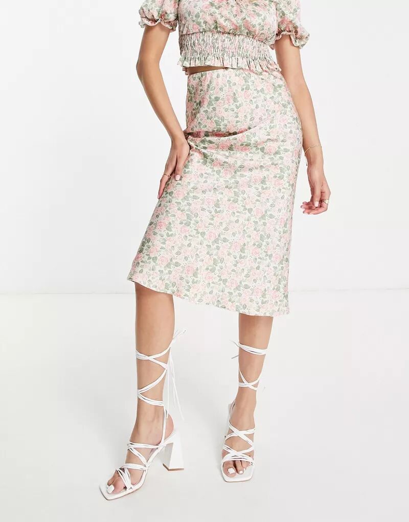 Асимметричная атласная юбка миди с принтом роз Miss Selfridge